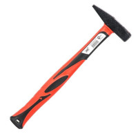 Молоток 200 г, ручка з фібергласу INTERTOOL HT-0202 Молоток 200 г, ручка з фібергласу INTERTOOL HT-0202