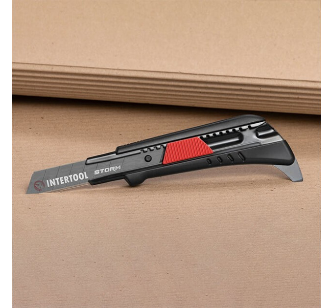 Ніж сегментний для лінолеуму 18 мм, металева напрямна, STORM INTERTOOL HT-0538