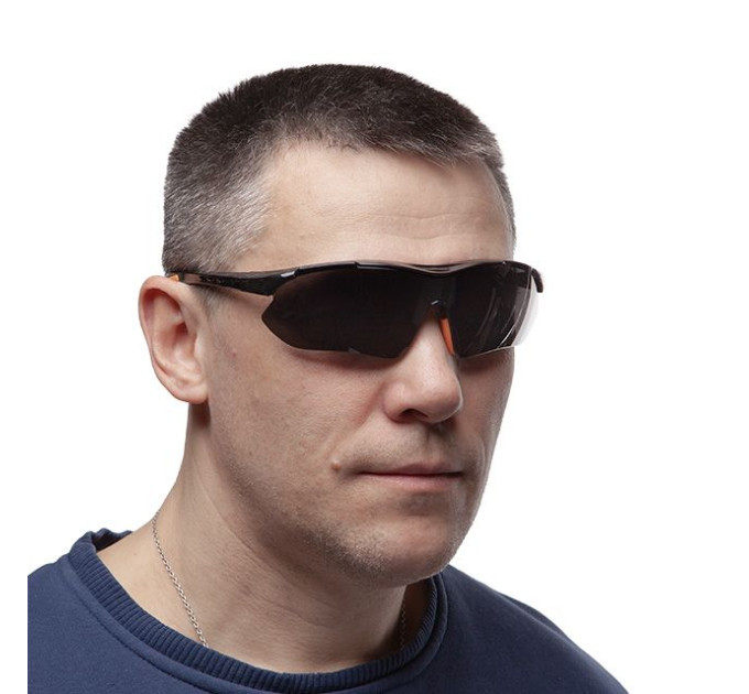 Окуляри захисні затемнені, матеріал лінз полікарбонат, завушини чорного кольору, матеріал нейлон, гумова накладка для носа, захист від удару INTERTOOL SP-0094