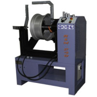 Comec RSM240 - Станок для правки дисков диаметром до 24" с токарным узлом