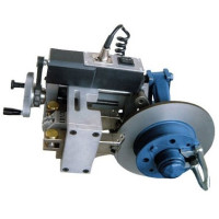 Comec TD302 - Станок для проточки тормозных дисков легковых автомобилей без снятия с автомобиля